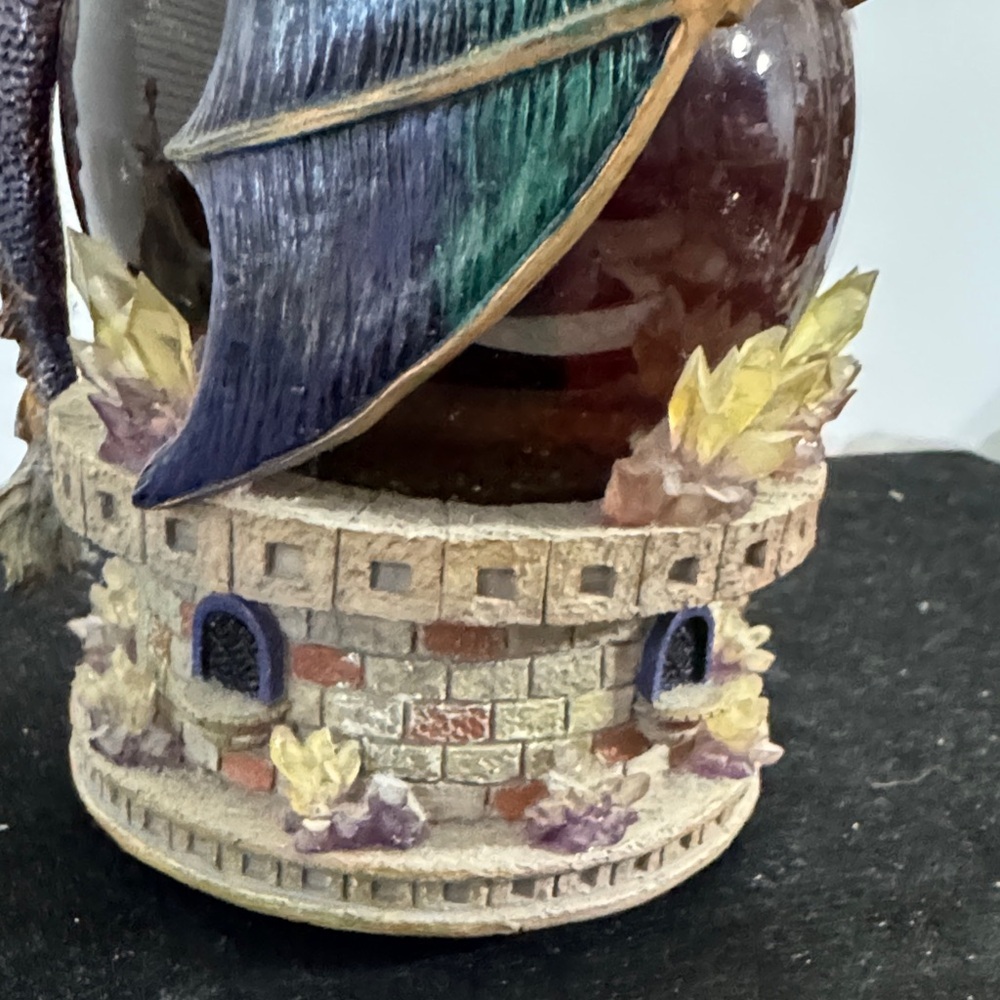 Dragon Fantasy Snow Globe Wind Up Musical Collectible - Picture 10 of 14